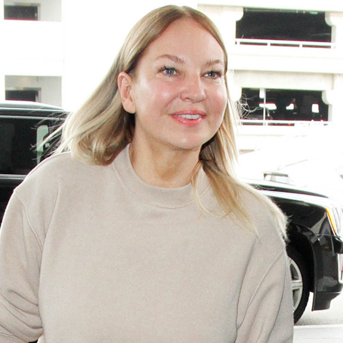 Sia Reveals Neurological Disease In Note To Chronic Illness Warriors E Online